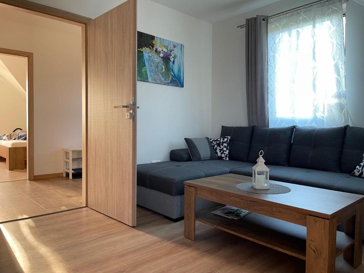 Vaclavov u Bruntalu Apartmany Max מראה חיצוני תמונה